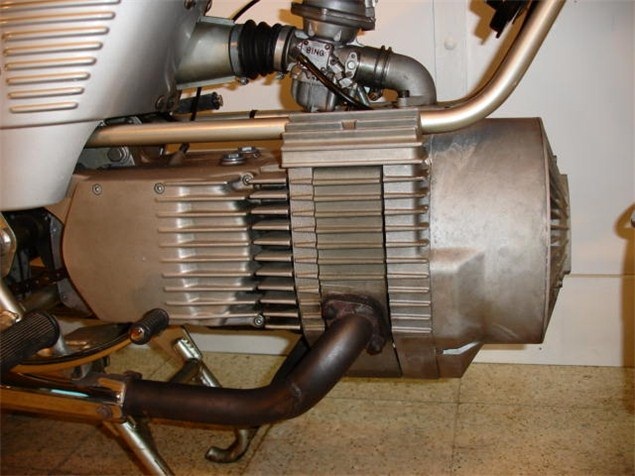 Мотоцикл Hercules W2000 с роторным двигателем